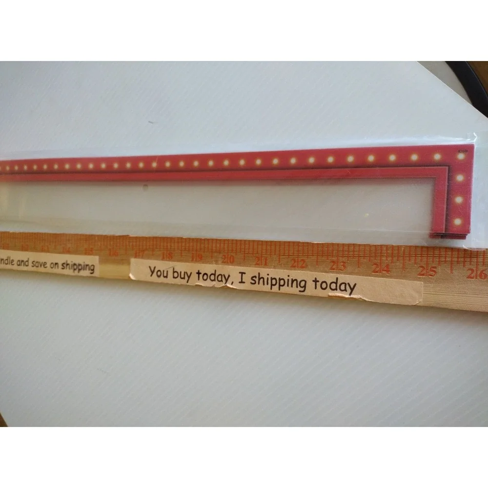 Teacher Created Resources Magnetic Pockets (Set of 4)‎ Red Border 26 